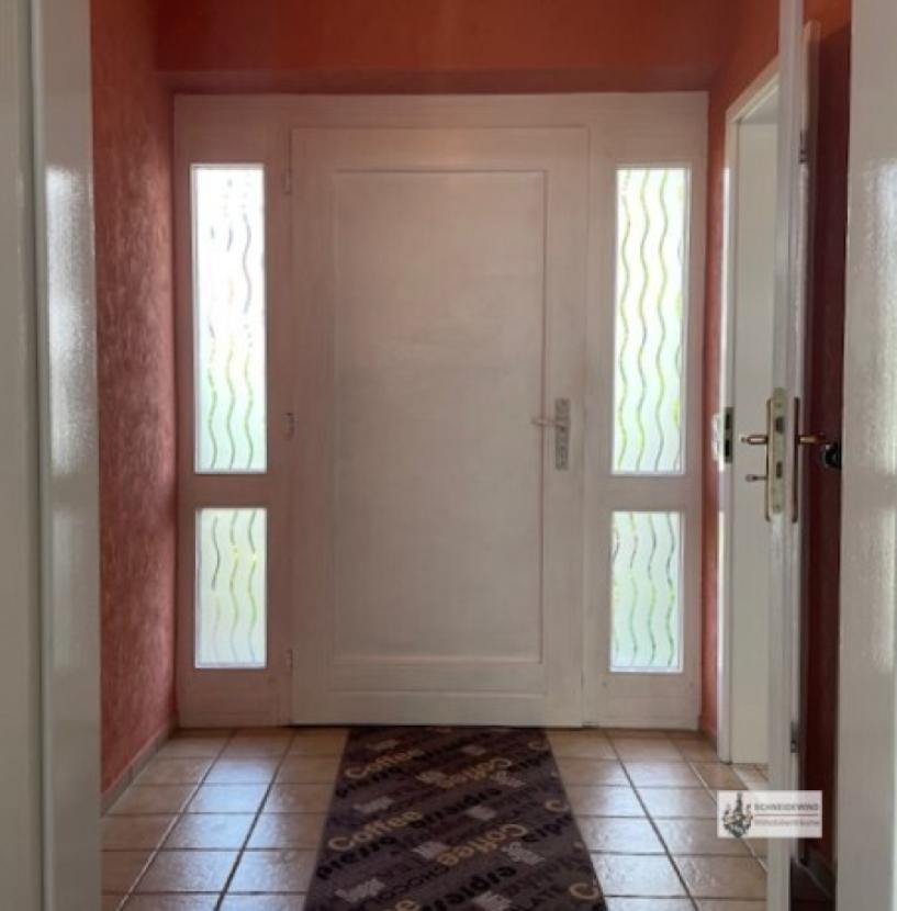 Haustür mit Windfang