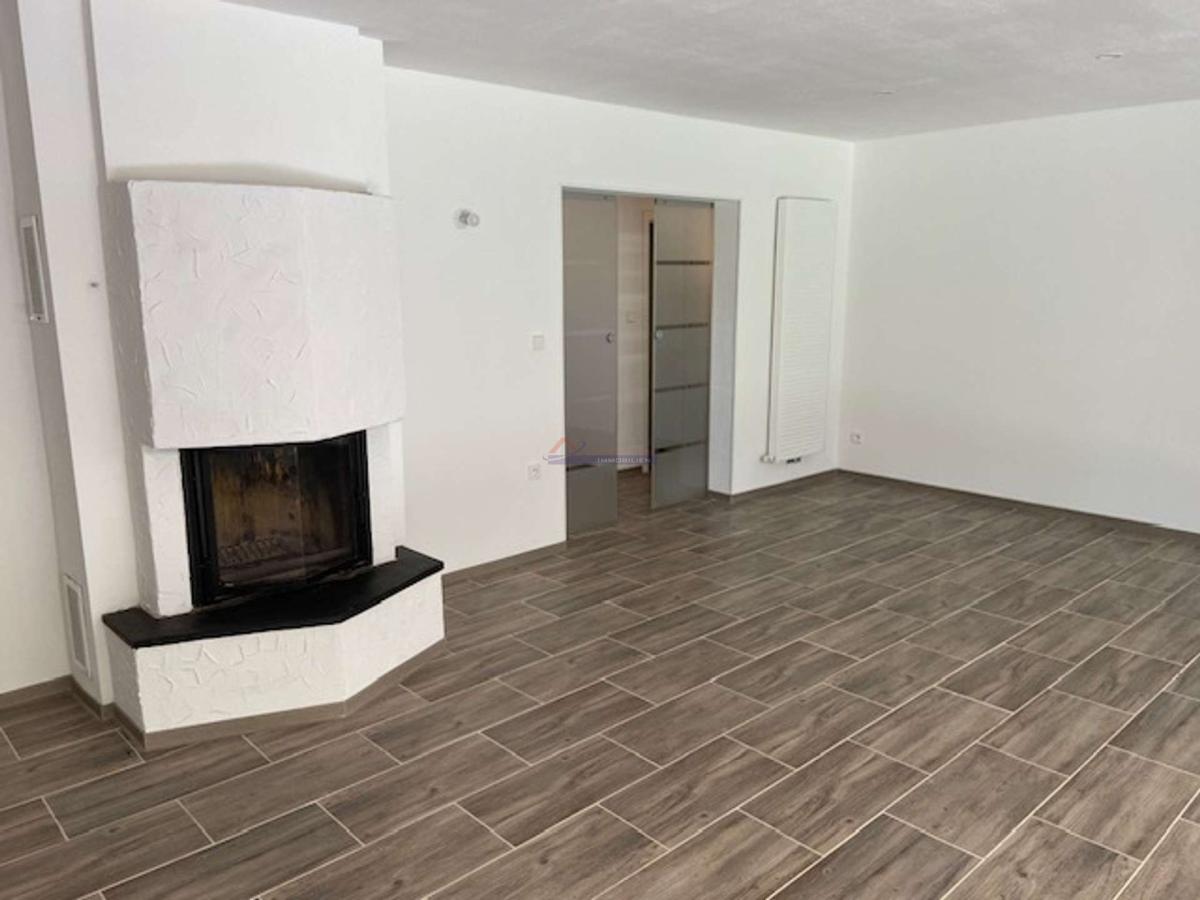 Wohnzimmer Blickrichtung Flur