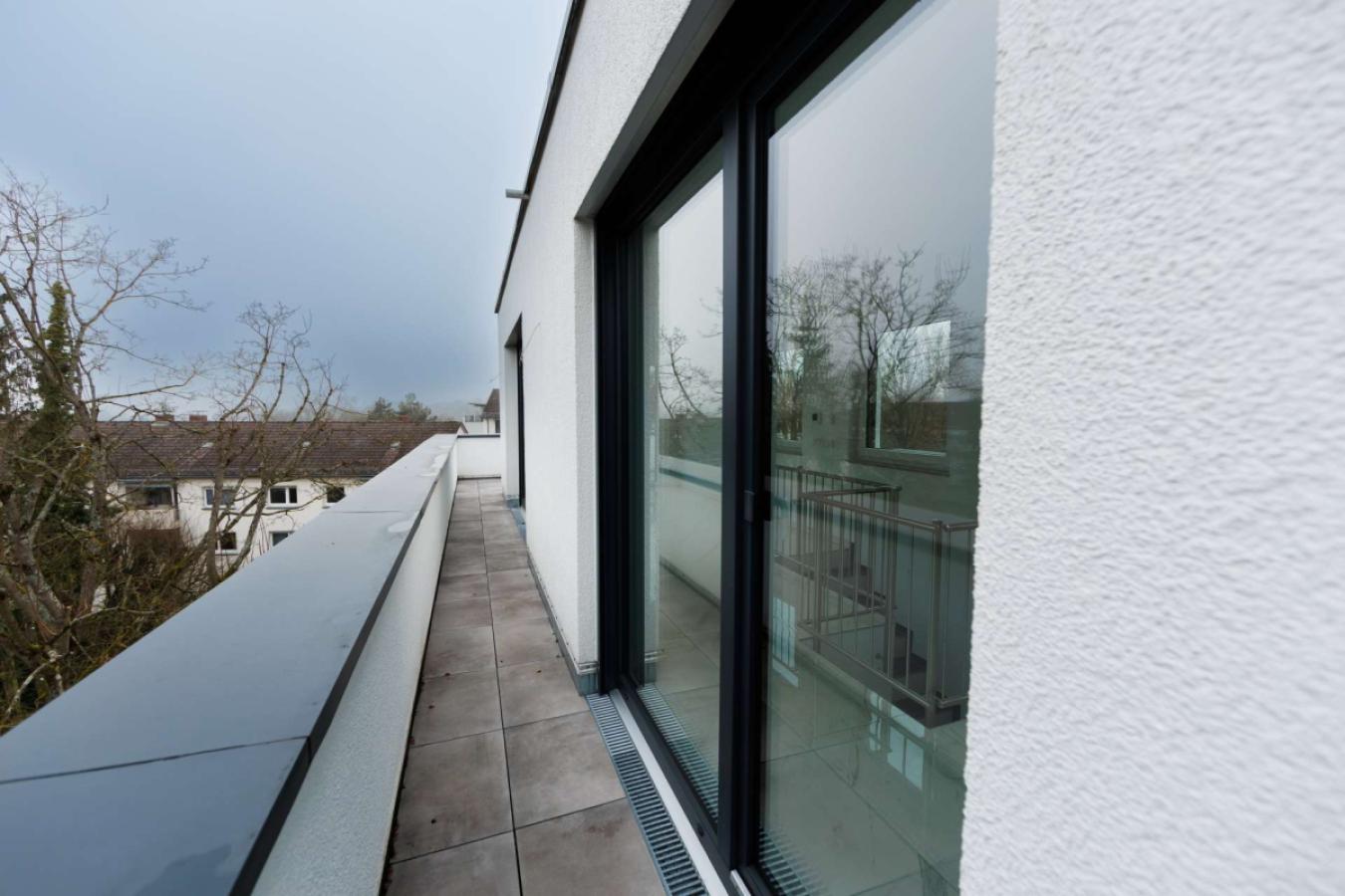 Umlaufende Terrasse...