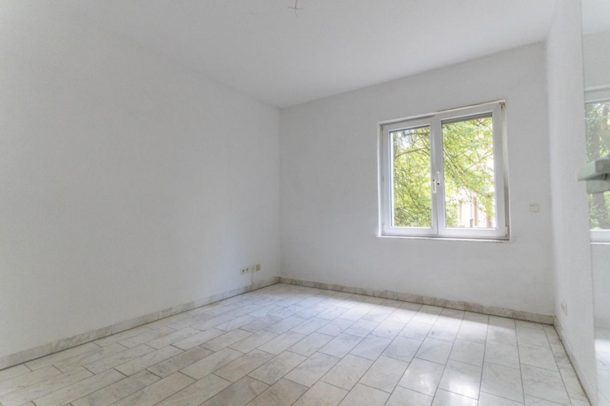 Erstes Schlafzimmer