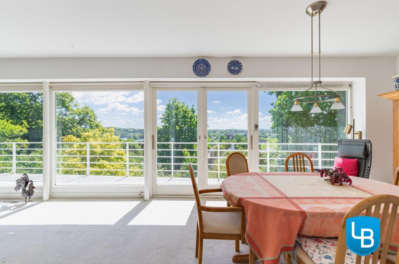 Essecke mit Ausblick