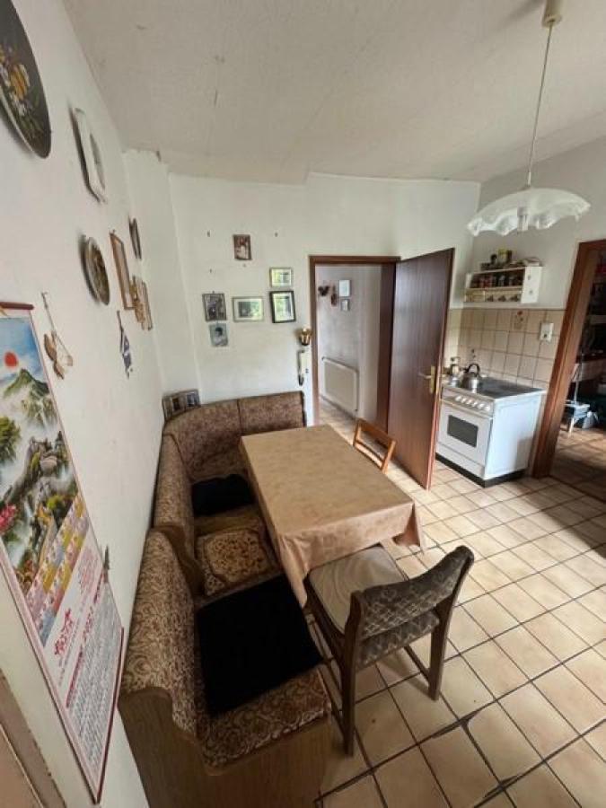 8 EG kl. Küche mit Eßecke