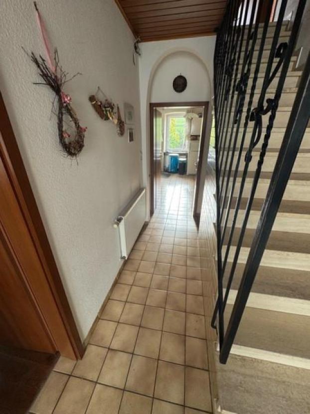 17a Flur vom Eingang her