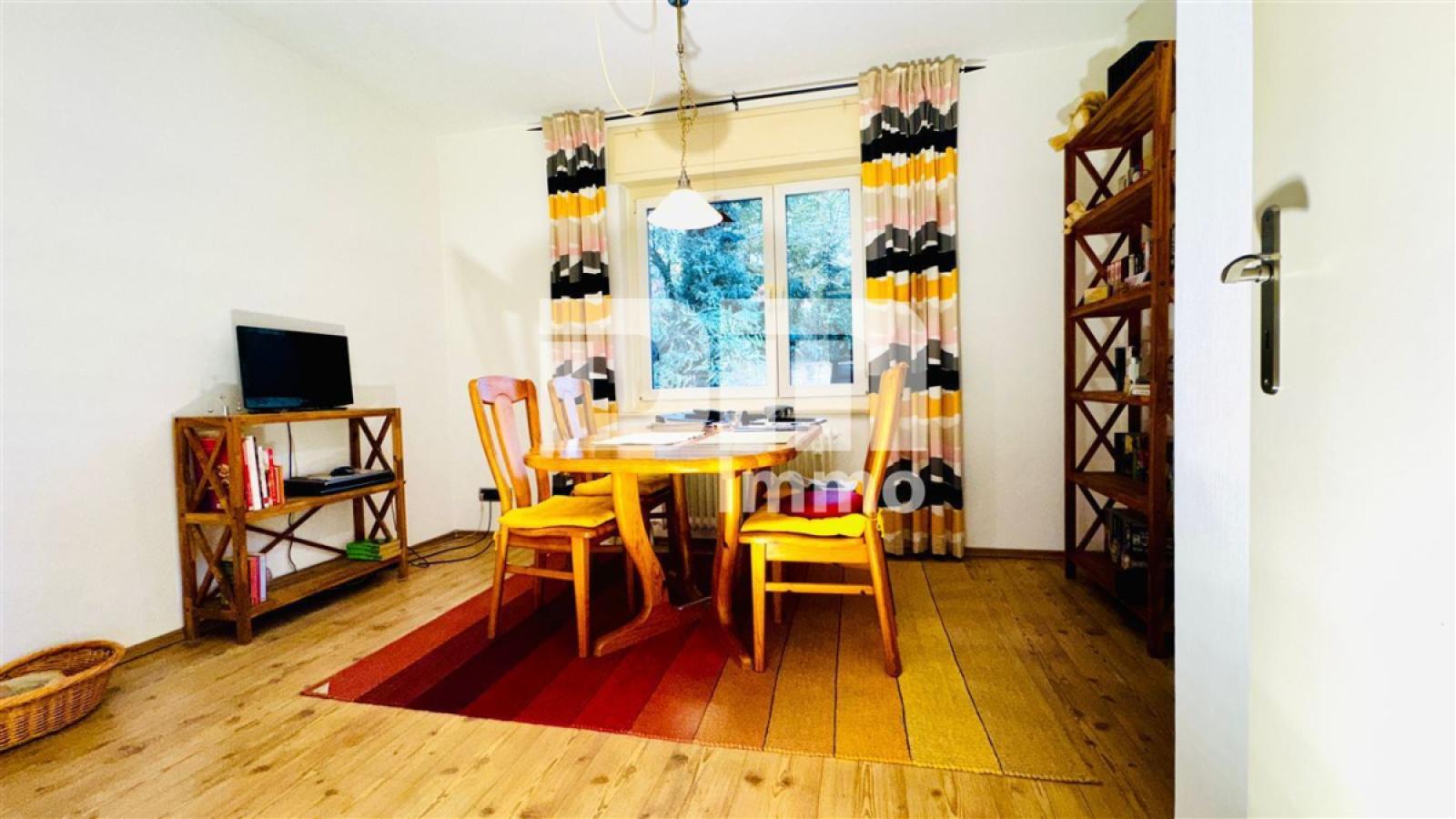 Kinderzimmer / Aktuell Esszimmer