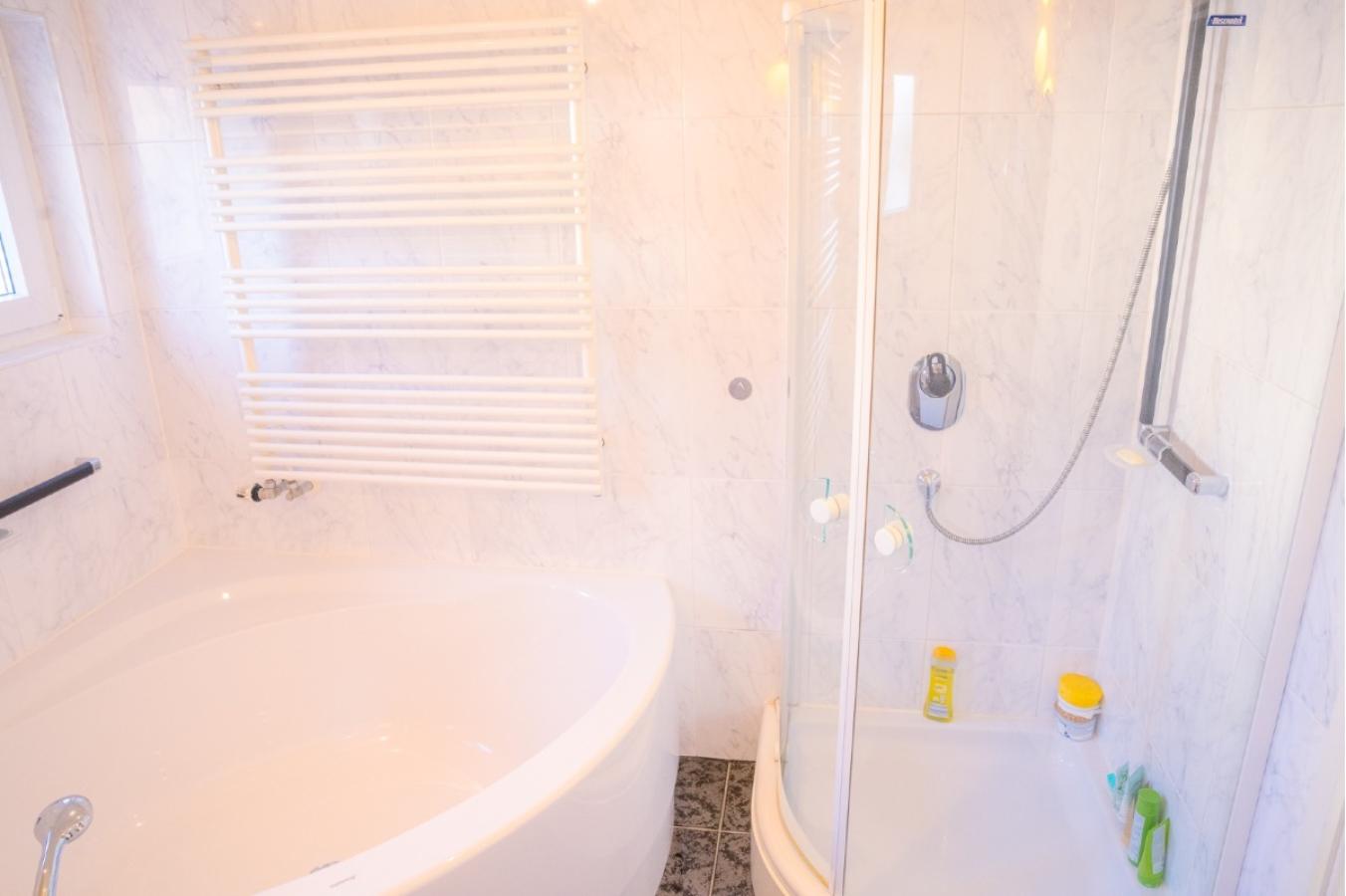 Daberkow Immobilien - Badezimmer Erdgeschoss