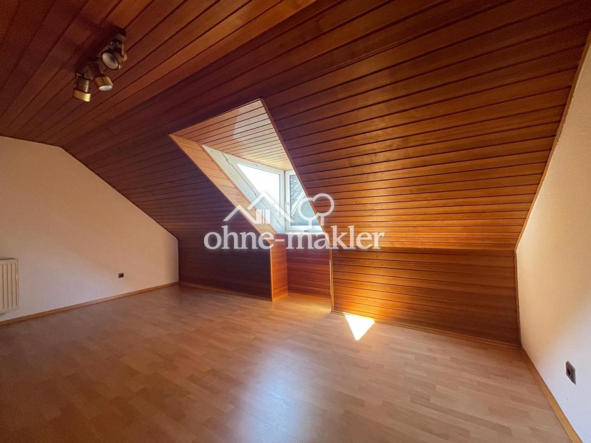 Dachgeschoss Zimmer 1