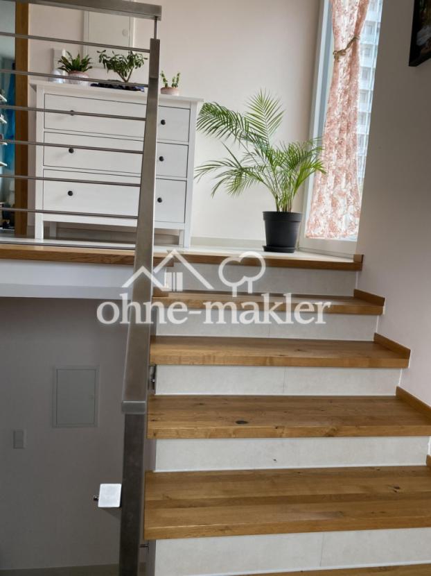 Treppe ins Obergeschoss