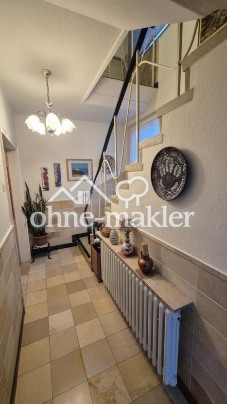 Hausflur / Treppenhaus EG