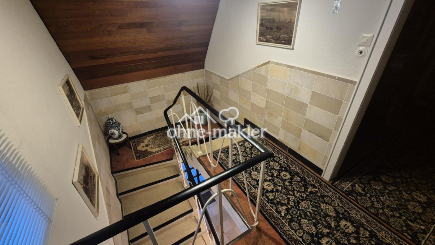 Hausflur / Treppenhaus OG