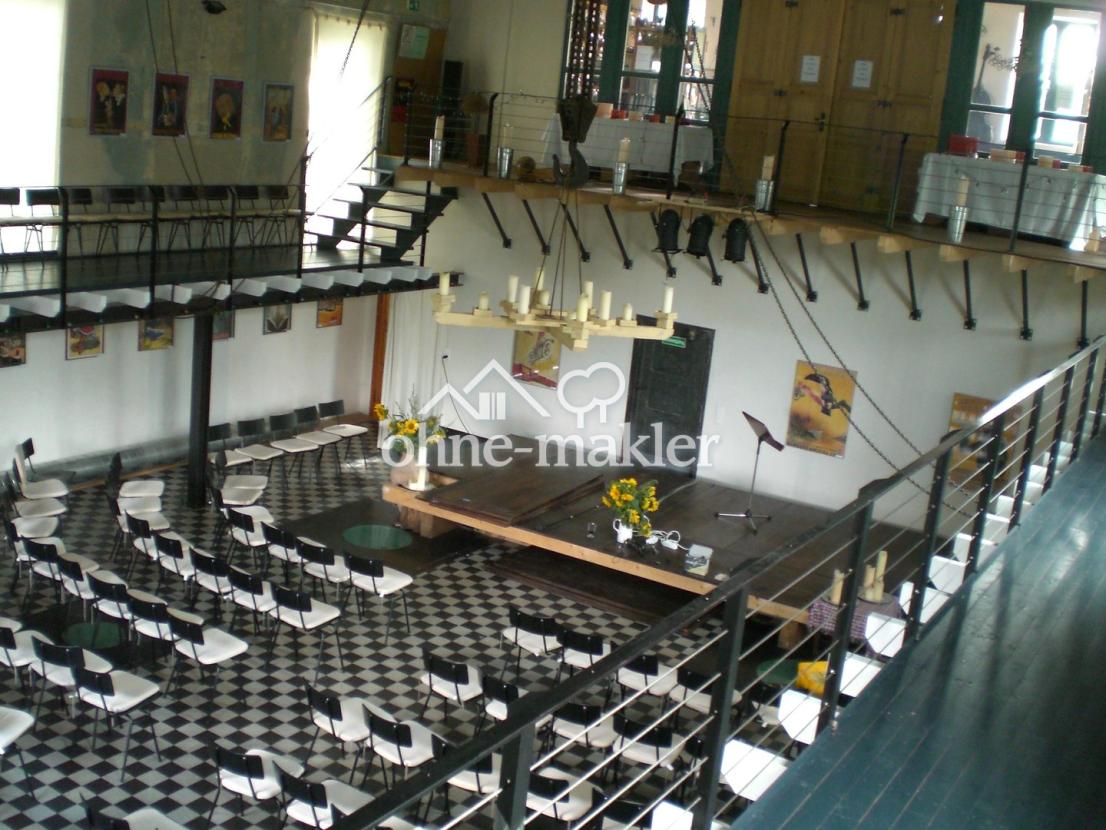 Pumpenhalle bestuhlt