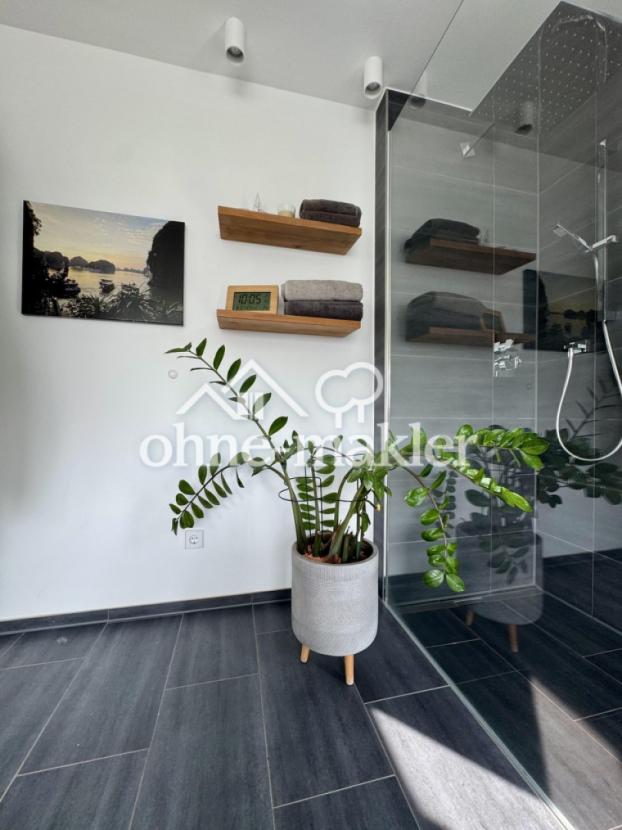 Eltern Badezimmer OG