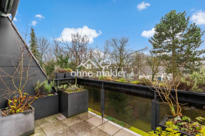 Balkon mit Blick ins Grüne