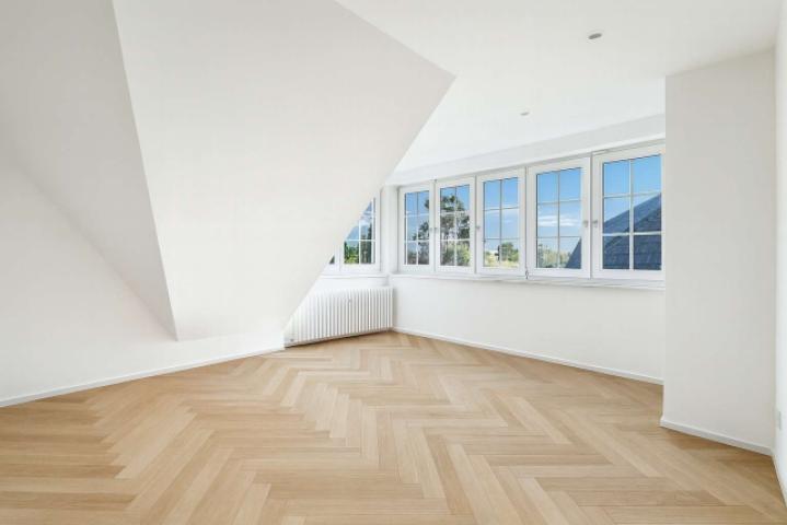 Zimmer OG modernisiert 