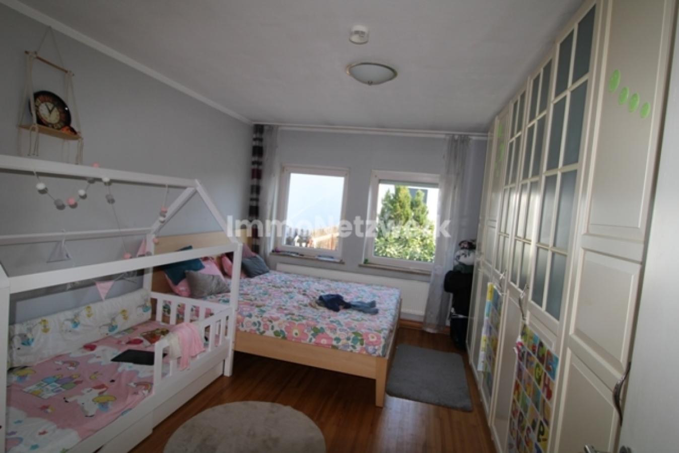 Schlafzimmer Wohnung 2