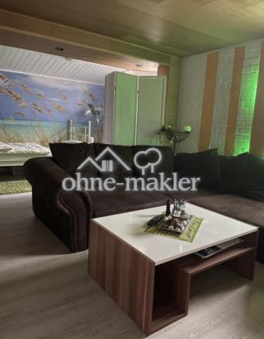 großes Gästezimmer im Keller