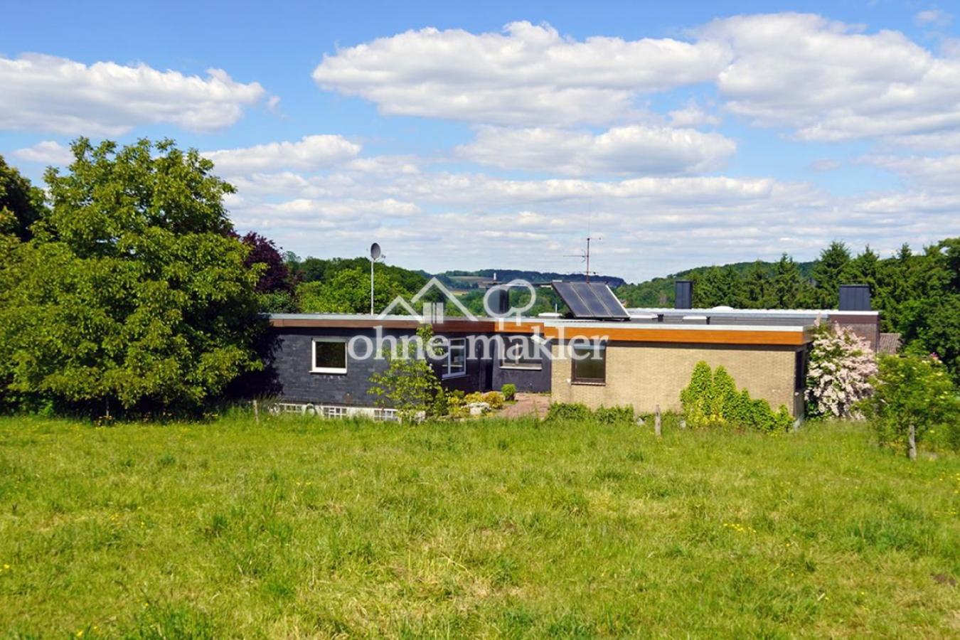 Hausansicht, größer