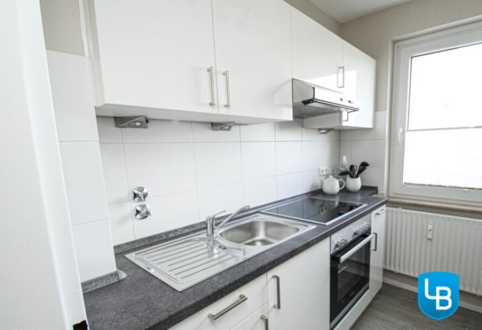 Einbauküche mit Fenster