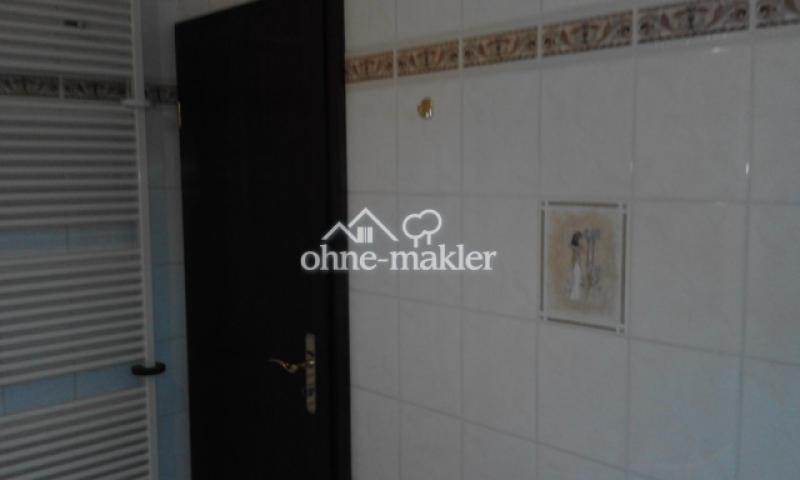 Motivfliese, Badezimmertür