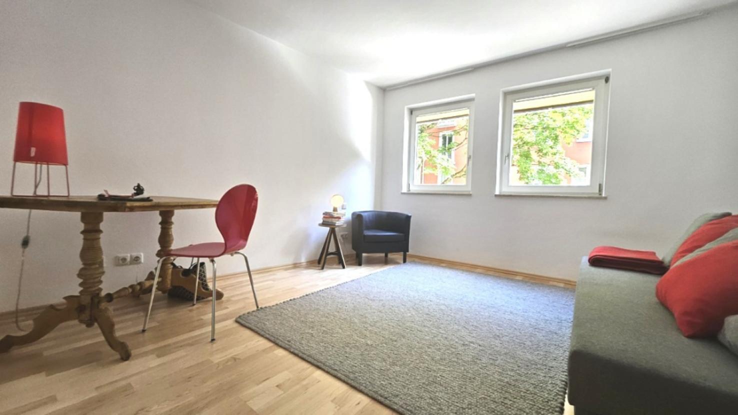 Gastezimmer mit Blick nach Draußen