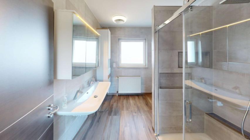 Familienbad im Obergeschoss