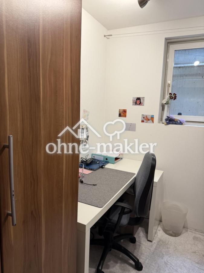 Hobbyraum Arbeitsbereich 