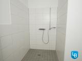 ..mit bodentiefer Dusche