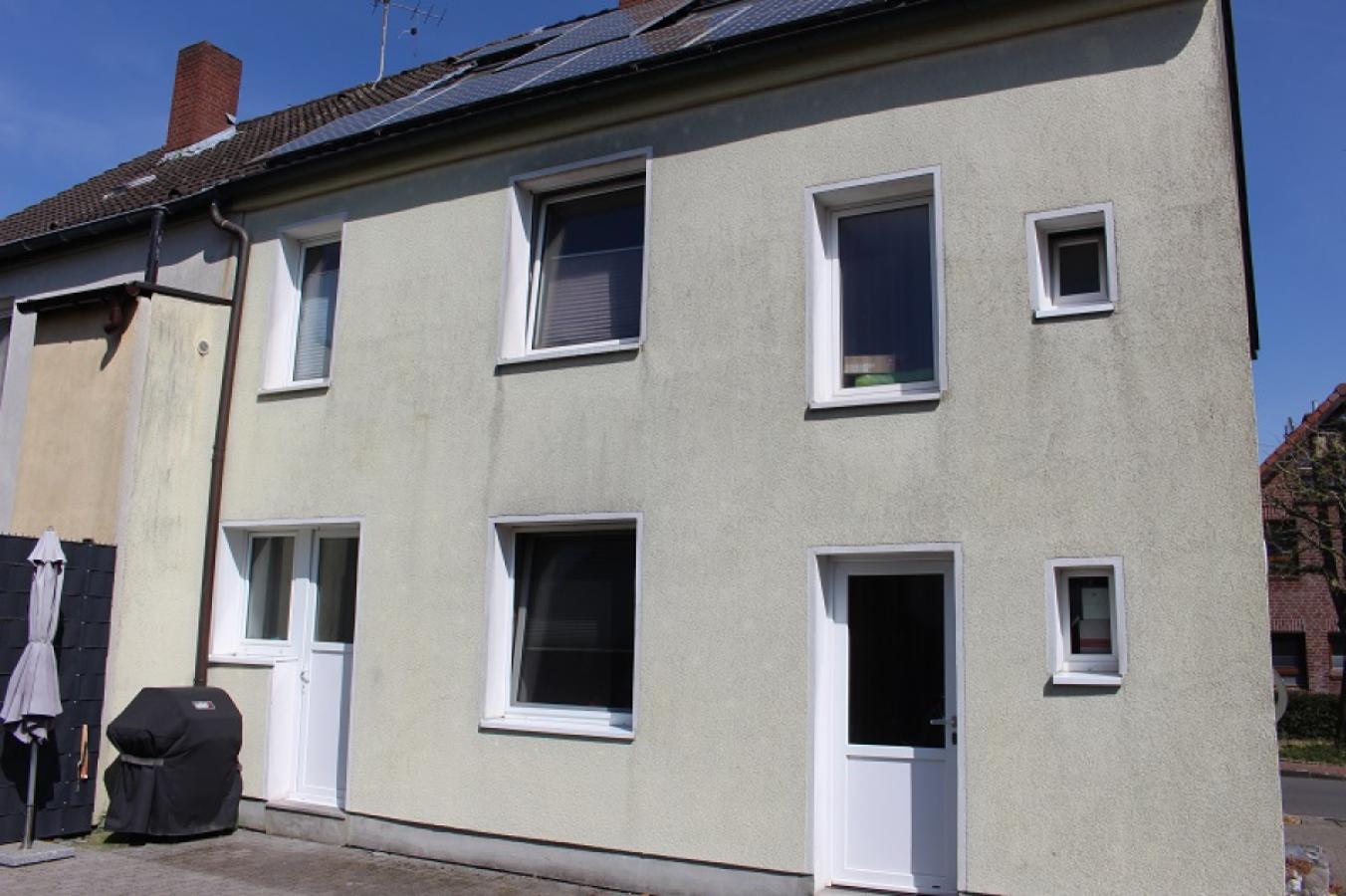 Hausrückseite