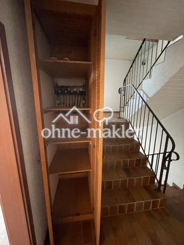 Treppenhaus mit Einbauschrank