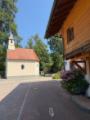 Kapelle gegenüber