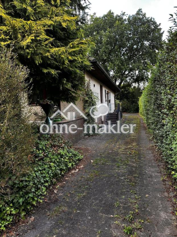 Eingangsbereich mit Einfahrt