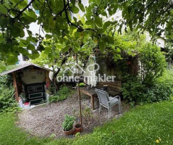 einladend Sitzen im Grünen