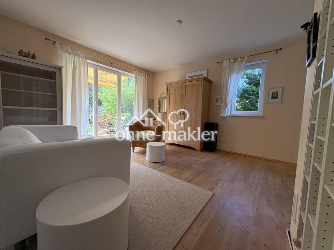 Blick ins Wohnzimmer