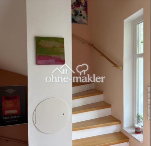 Aufgang Treppe zum 1.OG