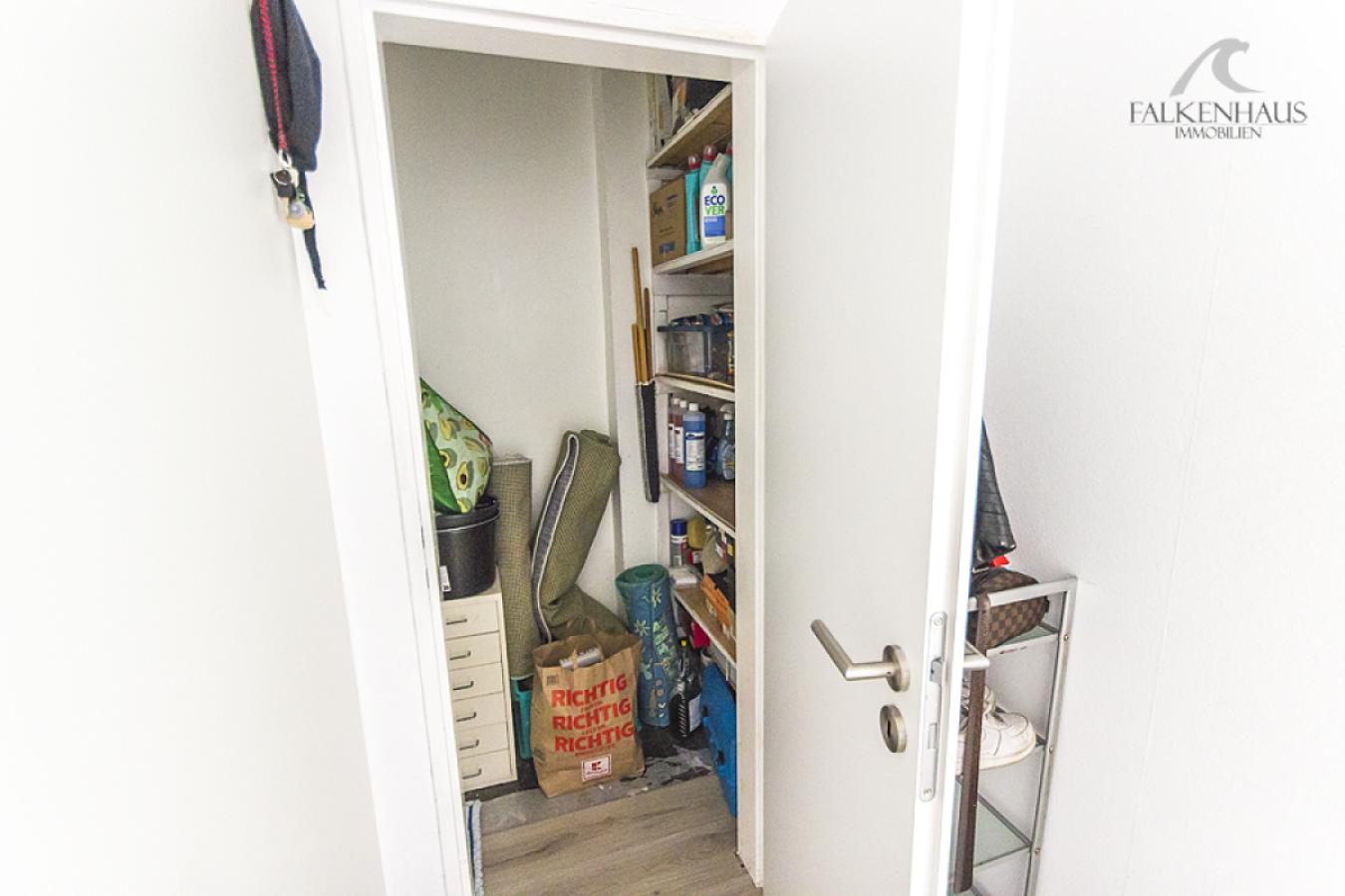 Praktischer Einbauschrank 