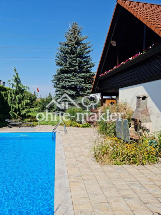 Garten mit Außenpool