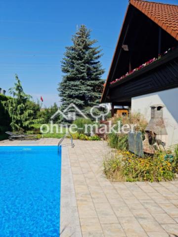 Garten mit Außenpool