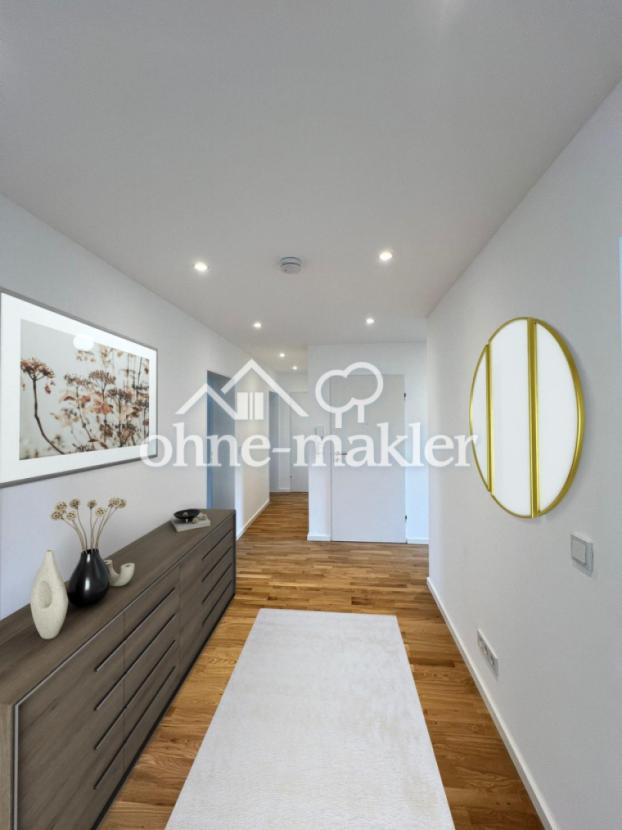 Großzügiger Eingang und Flur