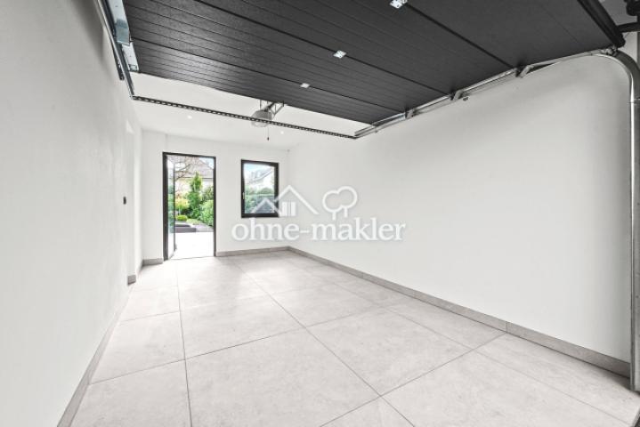 Garage mit E-Ladevorrüstung