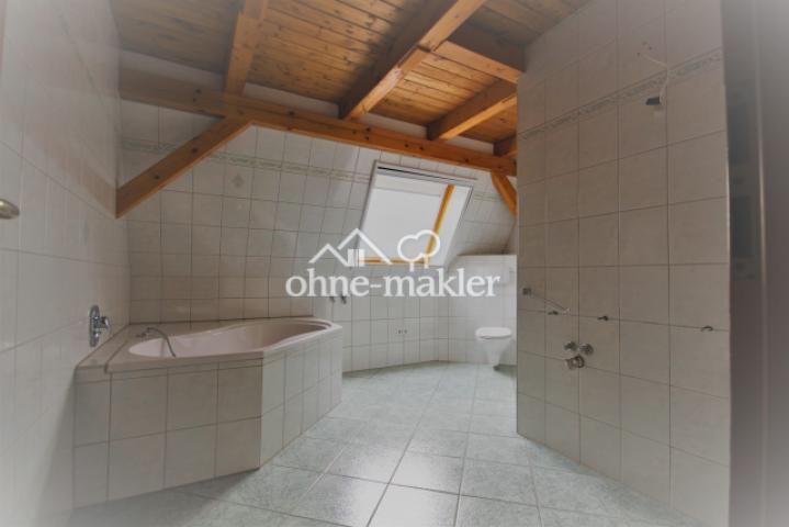 Bad mit Doppelwaschtisch