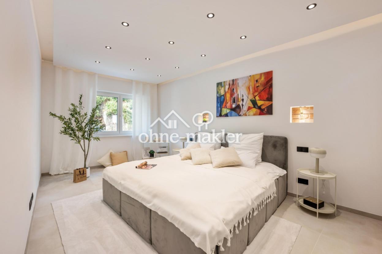 Großes Schlafzimmer 