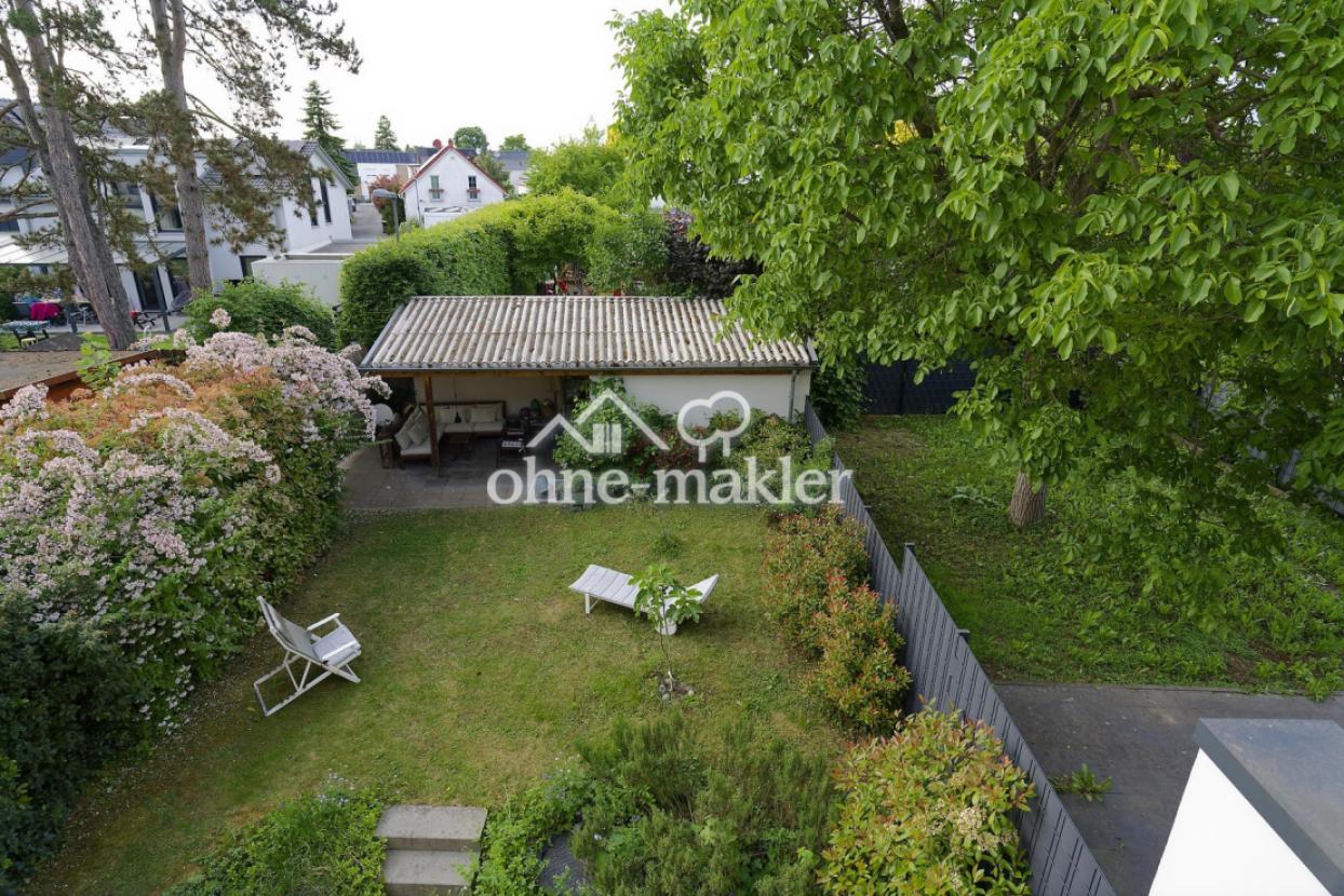 Massives Gartenhaus mit Strom