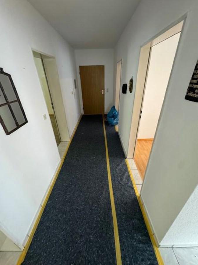 19 Flur in Renovierung