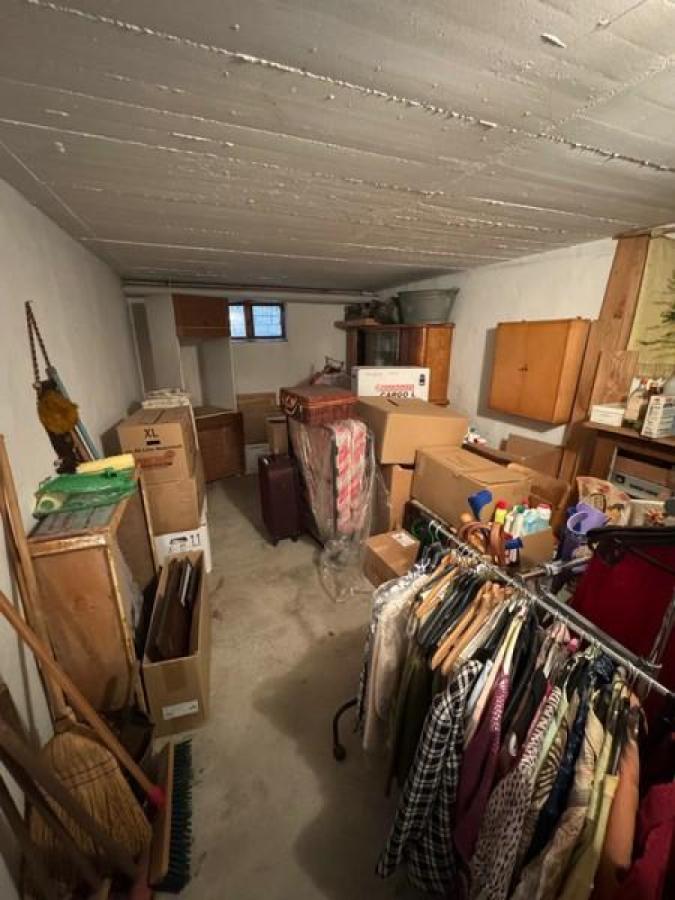 32 eigener Kellerraum