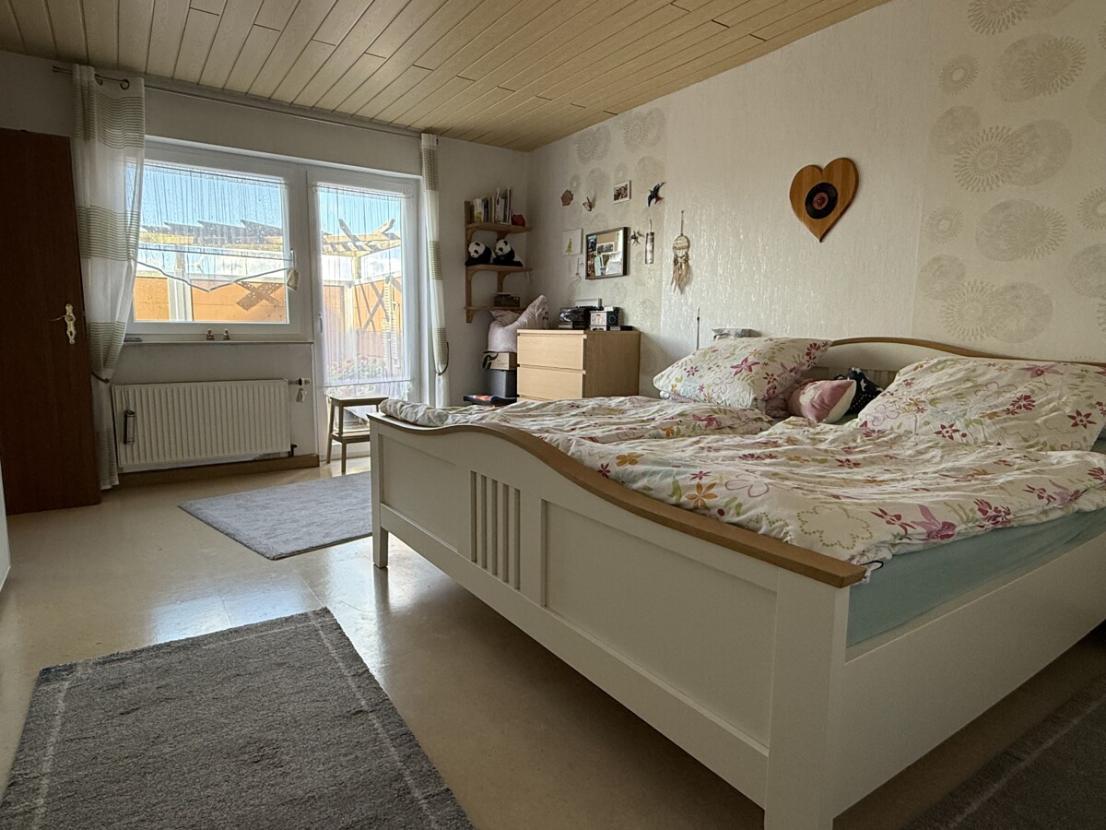 Schlafzimmer unten Haus B