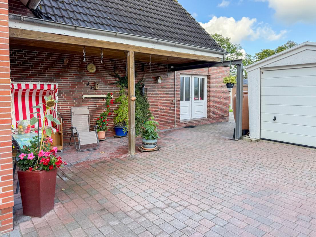 Überdachte Terrasse Haus B