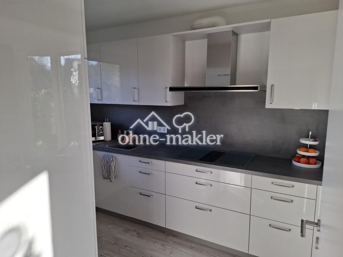 Küche/Blick aus dem Flur