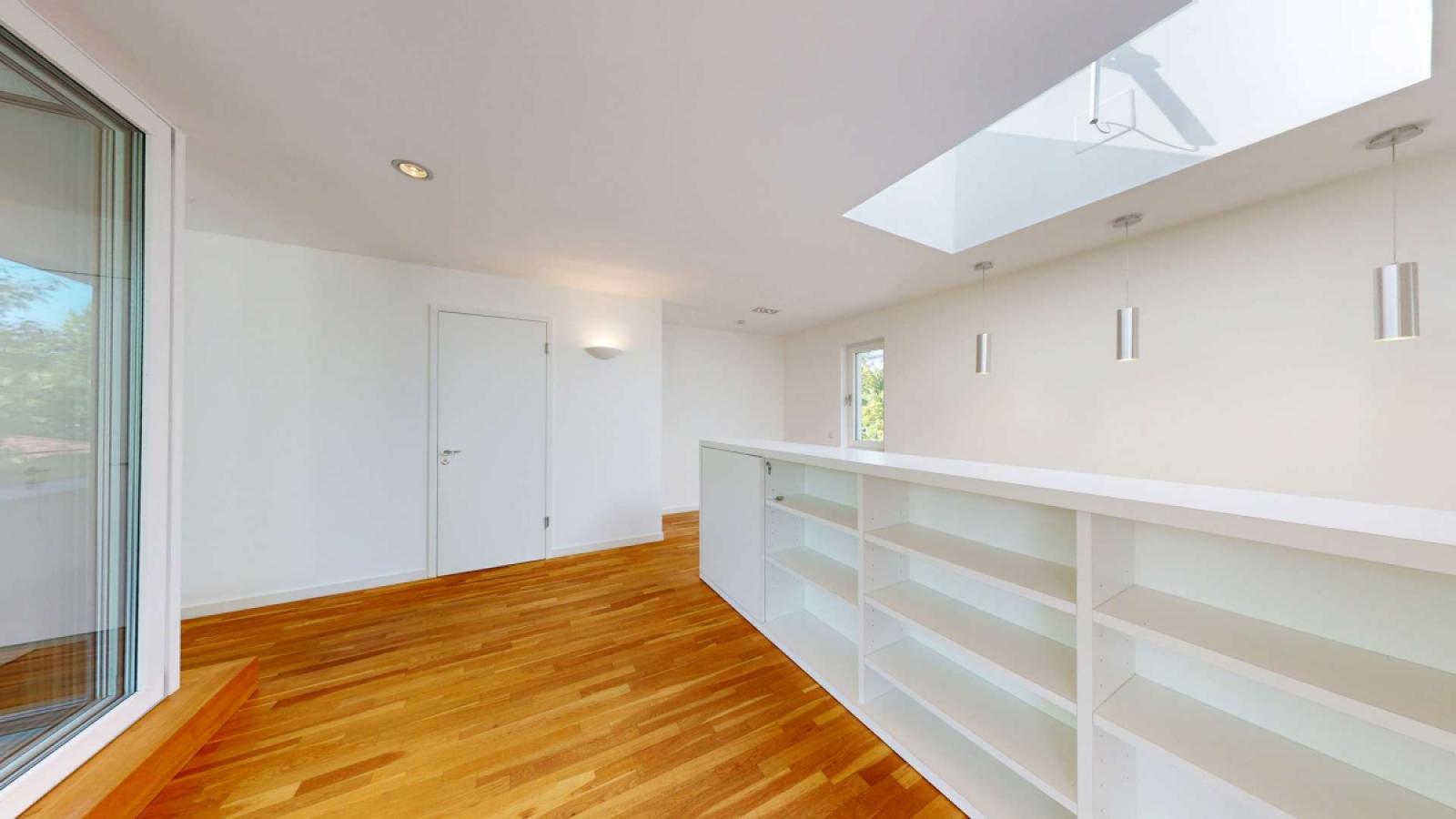 Galerie mit Schreinereinbauten