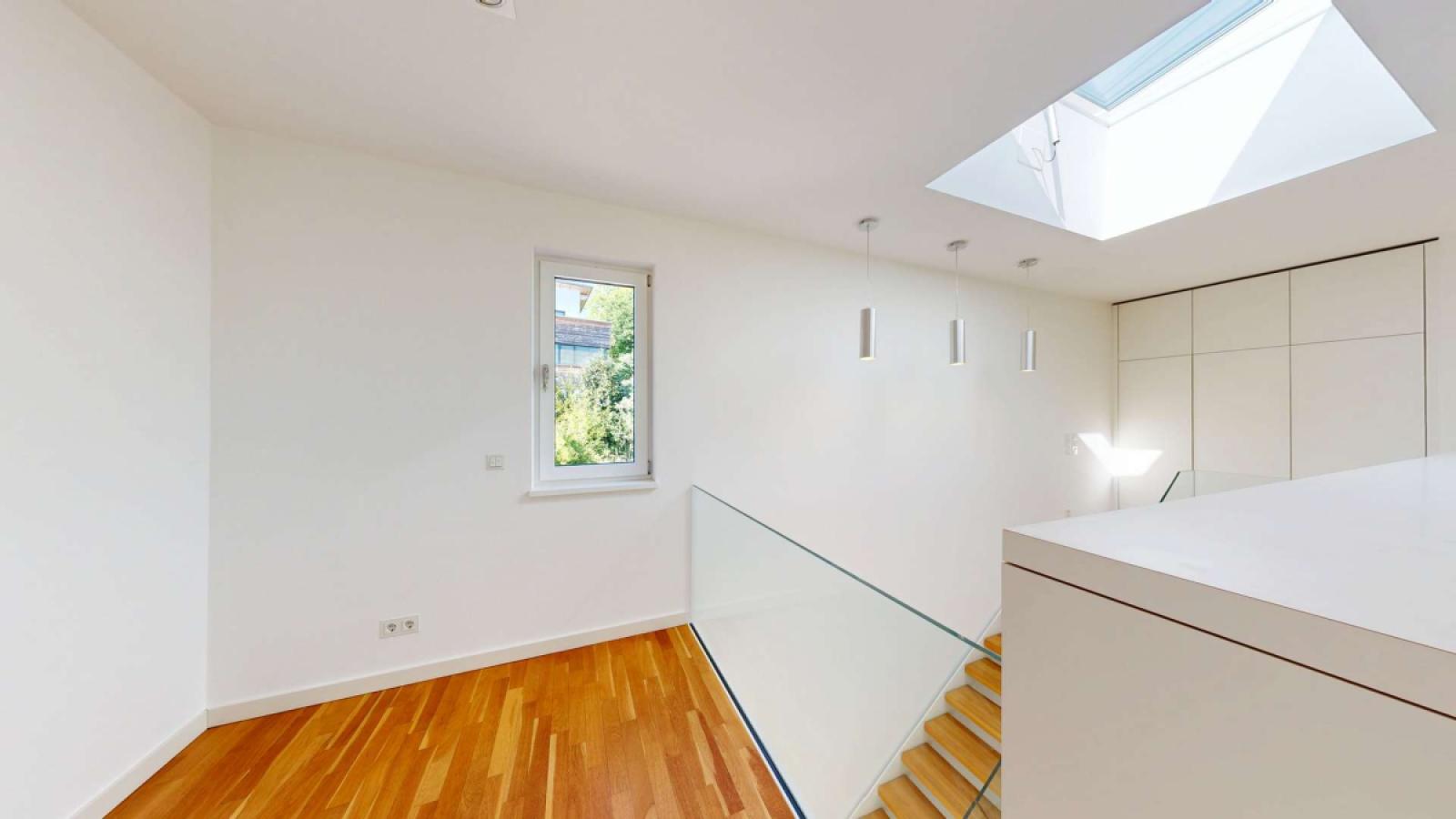 Galerie mit Schreinereinbauten