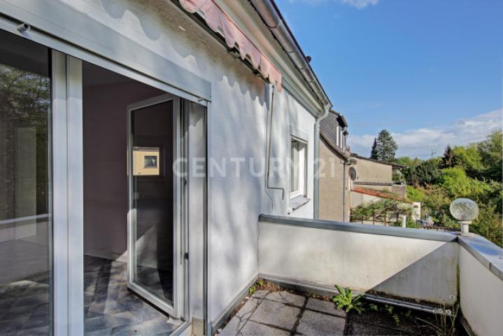 OG Balkon mit Blick in den Garten 