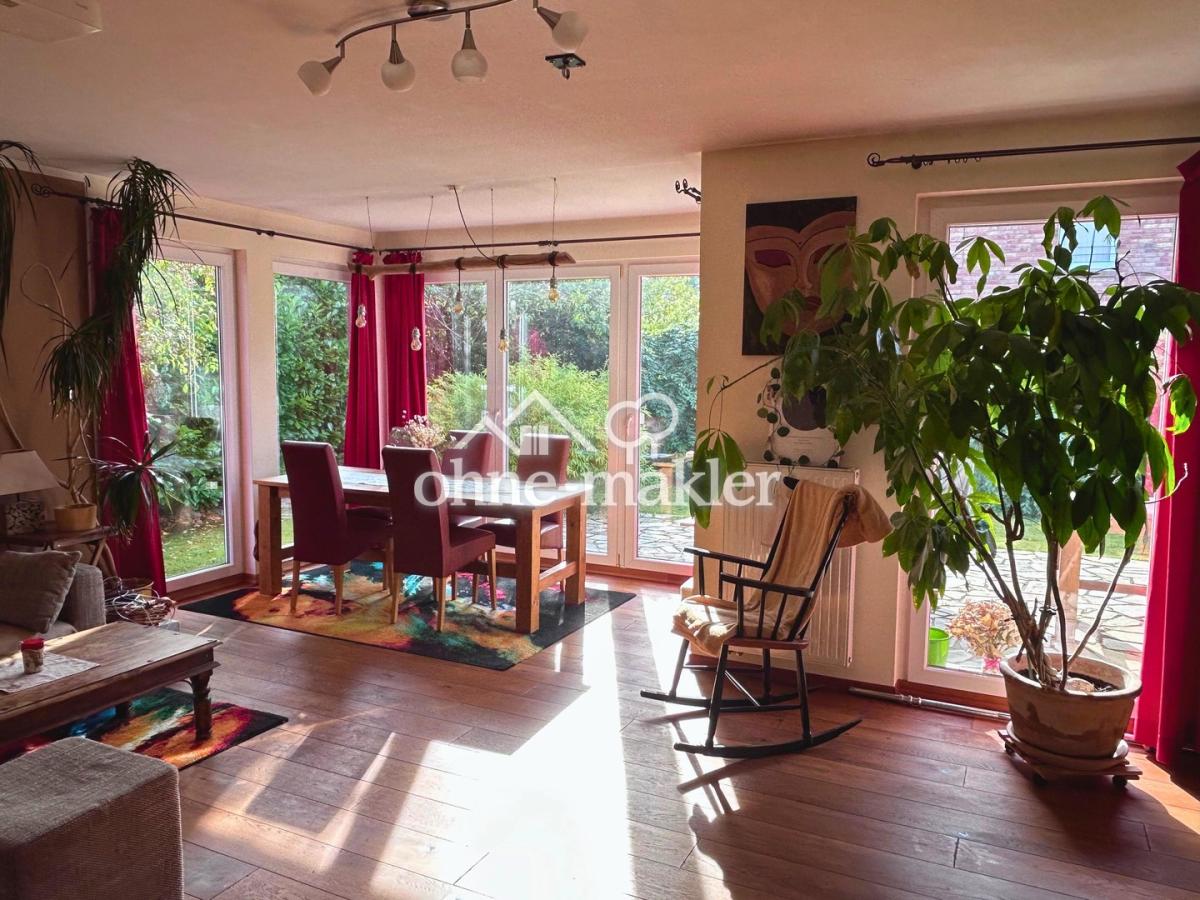 Wohnzimmer mit Wintergarten